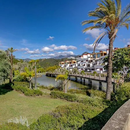 Apartment Piscina Climatizada Gym Jacuzzi Sauna Tennis Estepona